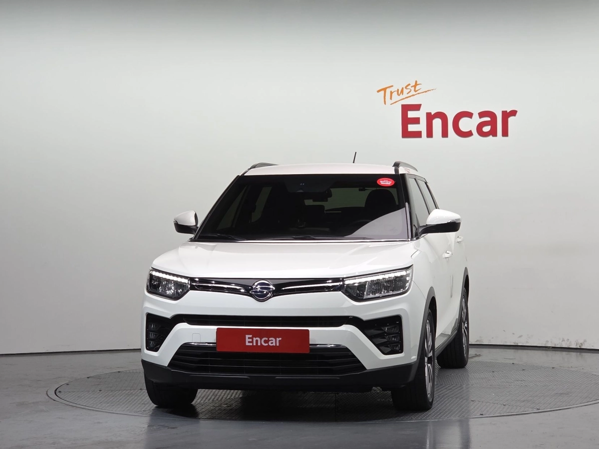 SSANGYONG TIVOLI VERY NEW