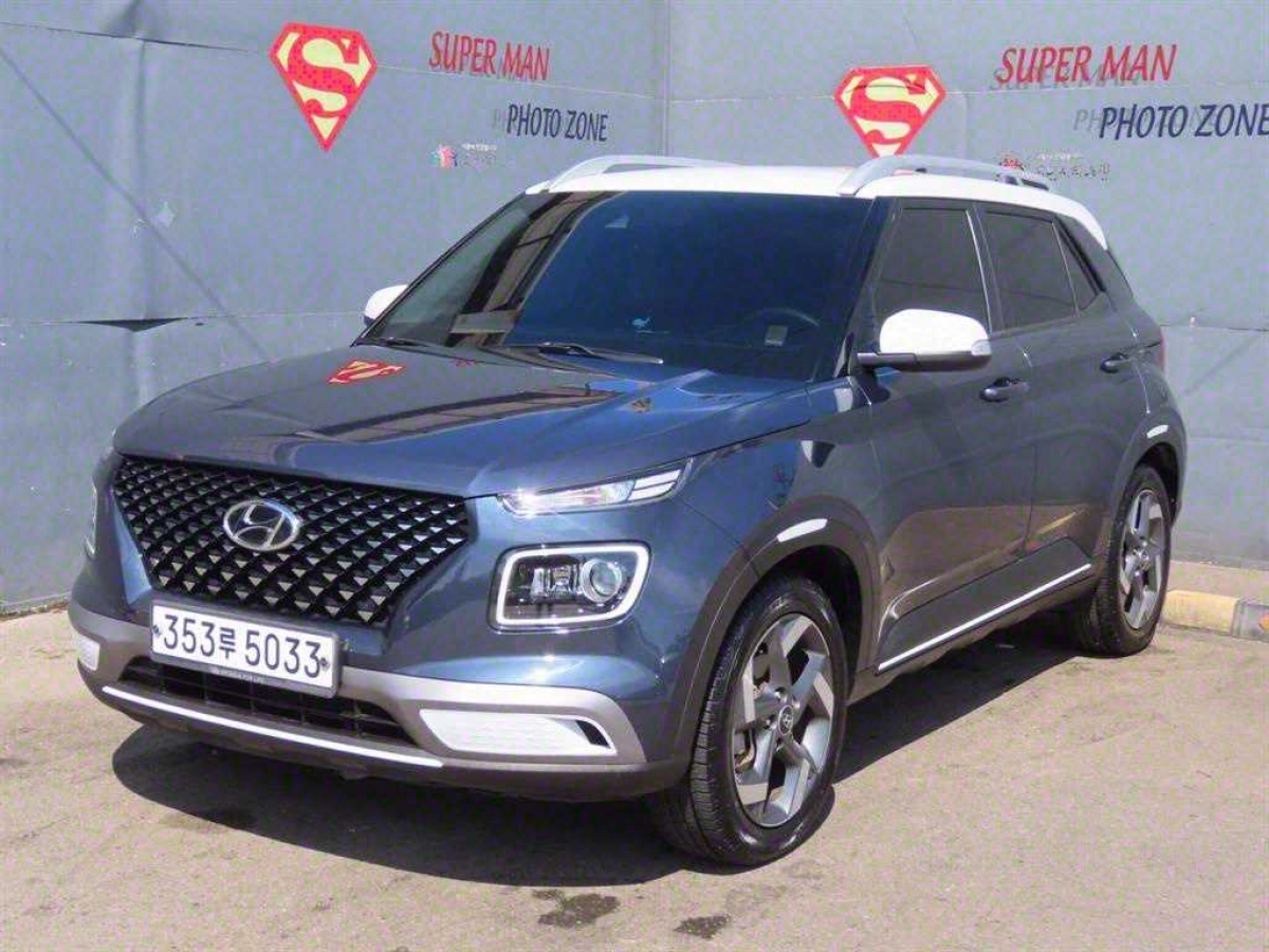 HYUNDAI VENUE