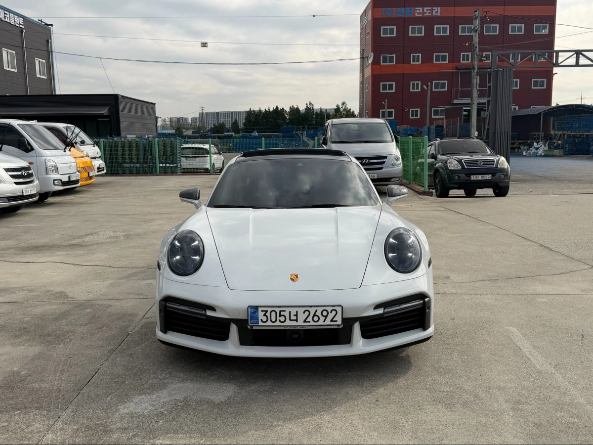 PORSCHE 911 992  2023