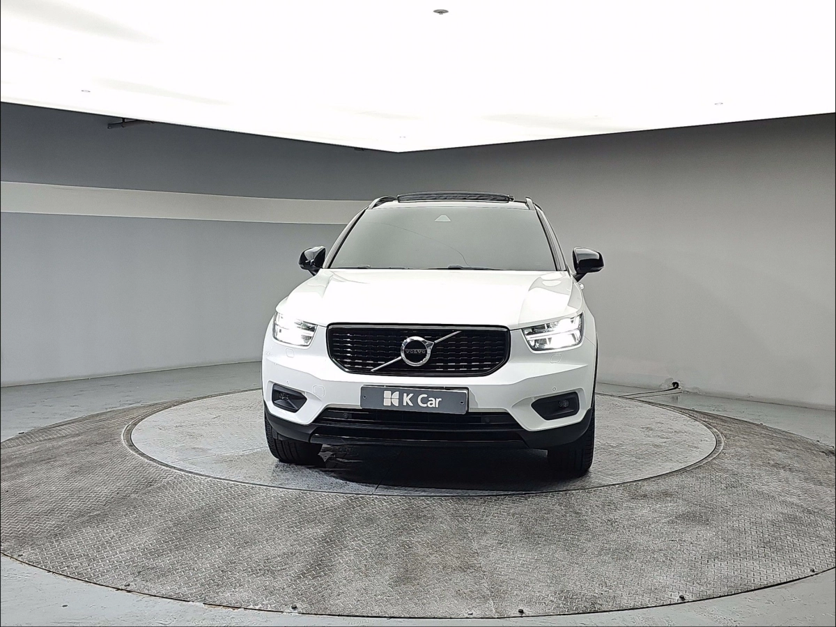 VOLVO XC40  2020