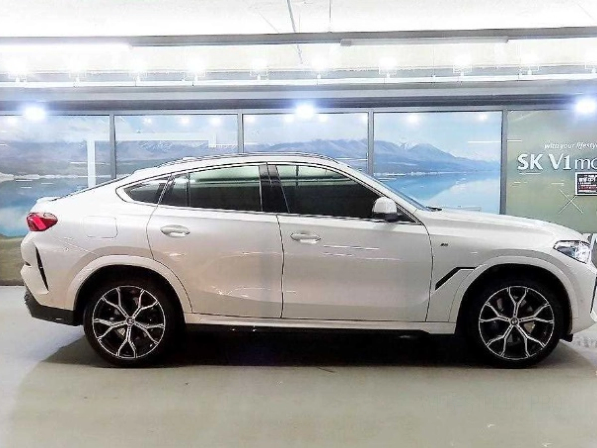 BMW X6 G06