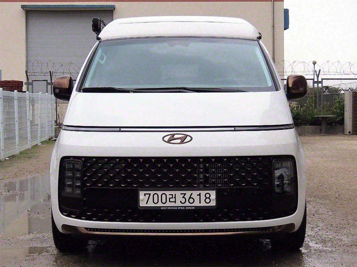 HYUNDAI STARIA  2024