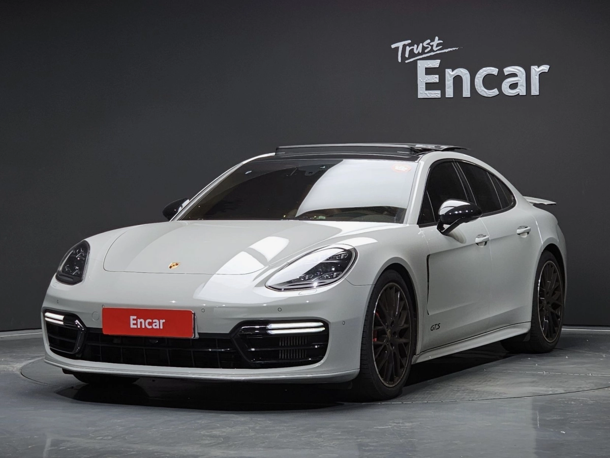 PORSCHE PANAMERA 971