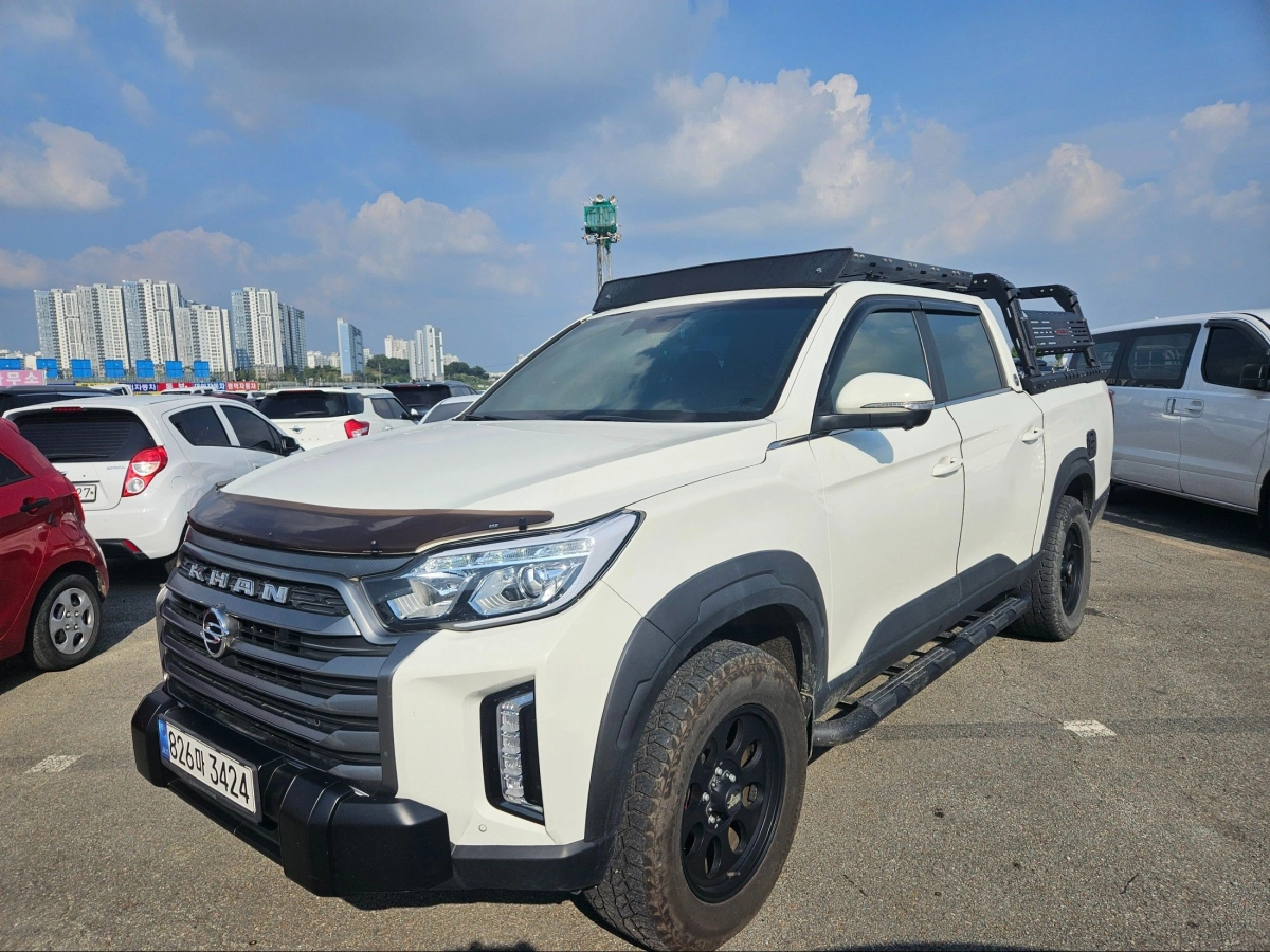 SSANGYONG REXTON SPORTS CAR