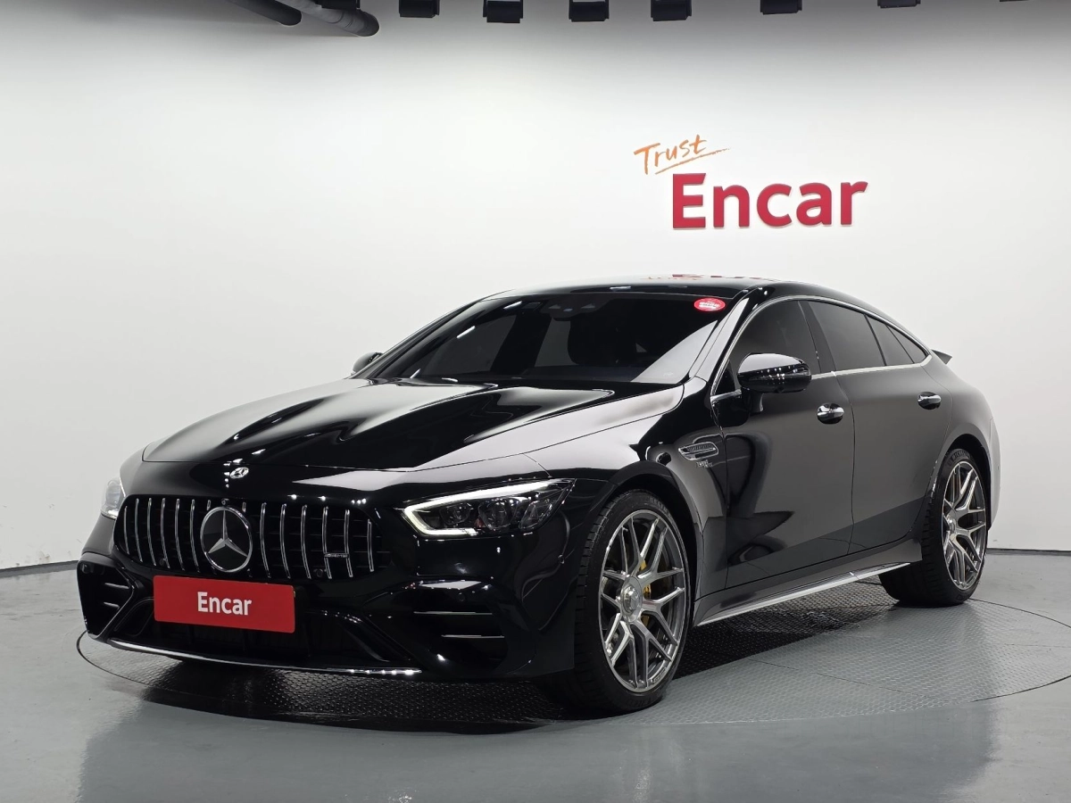 MERCEDES BENZ AMG GT  2023