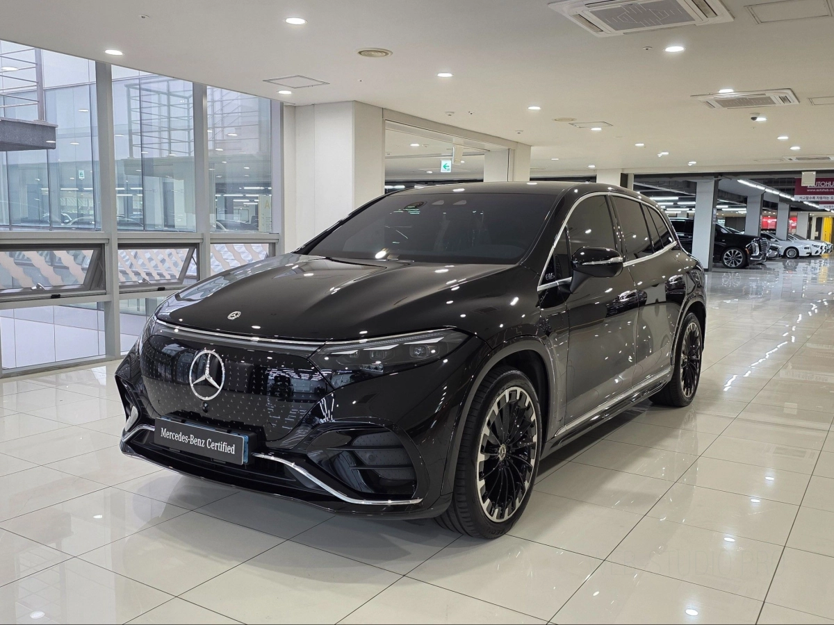 MERCEDES BENZ EQS SUV X296  2023