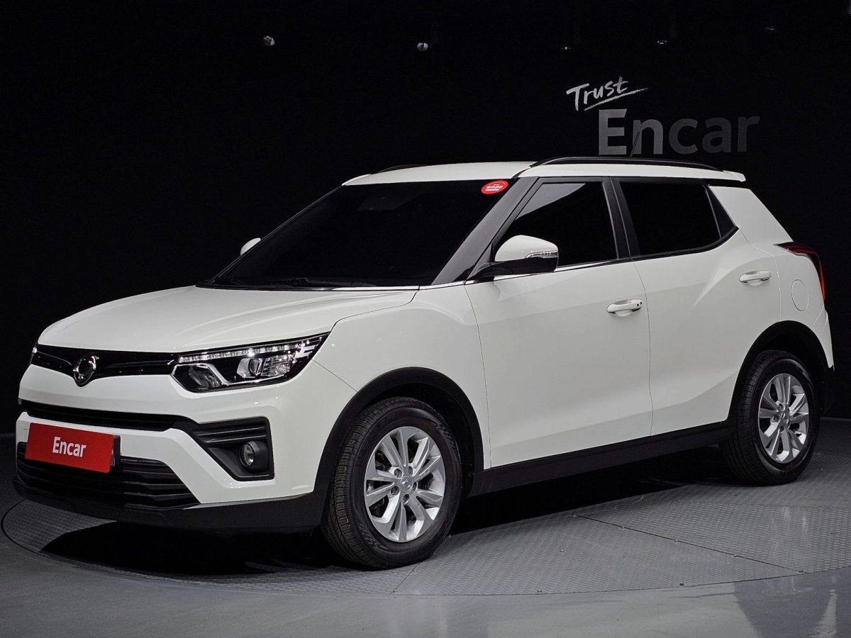 SSANGYONG TIVOLI VERY NEW