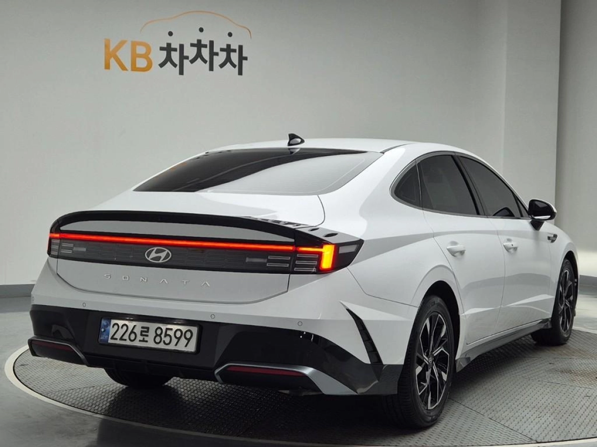HYUNDAI SONATA 디 엣Ȅ