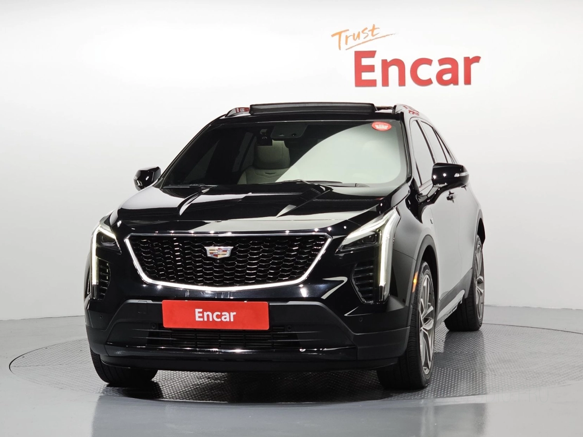CADILLAC XT4