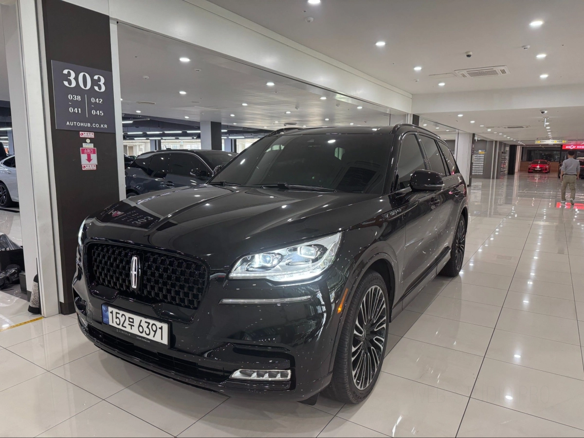 LINCOLN AVIATOR