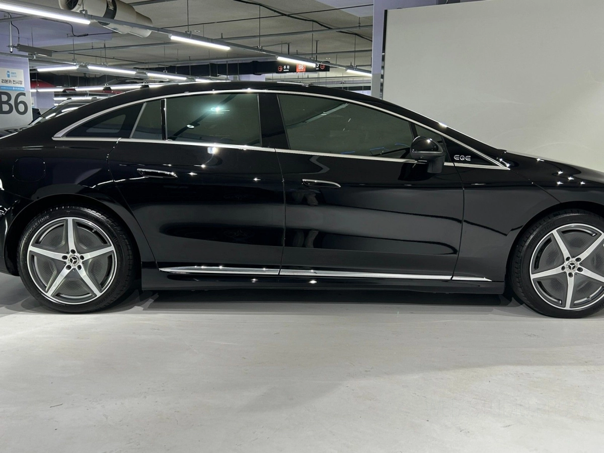 MERCEDES BENZ EQE V295