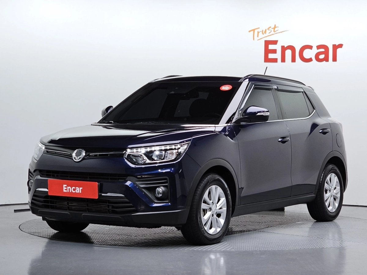 SSANGYONG TIVOLI VERY NEW