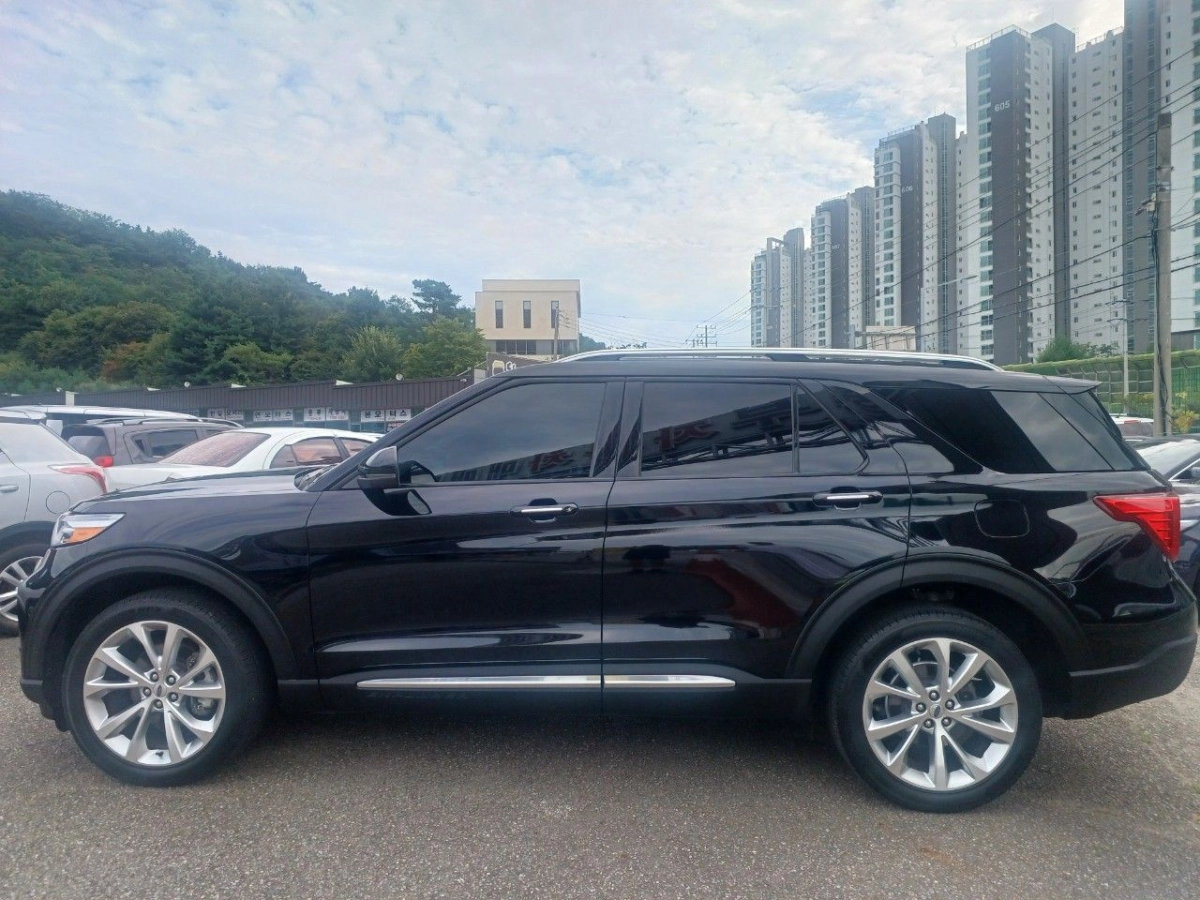 FORD EXPLORER