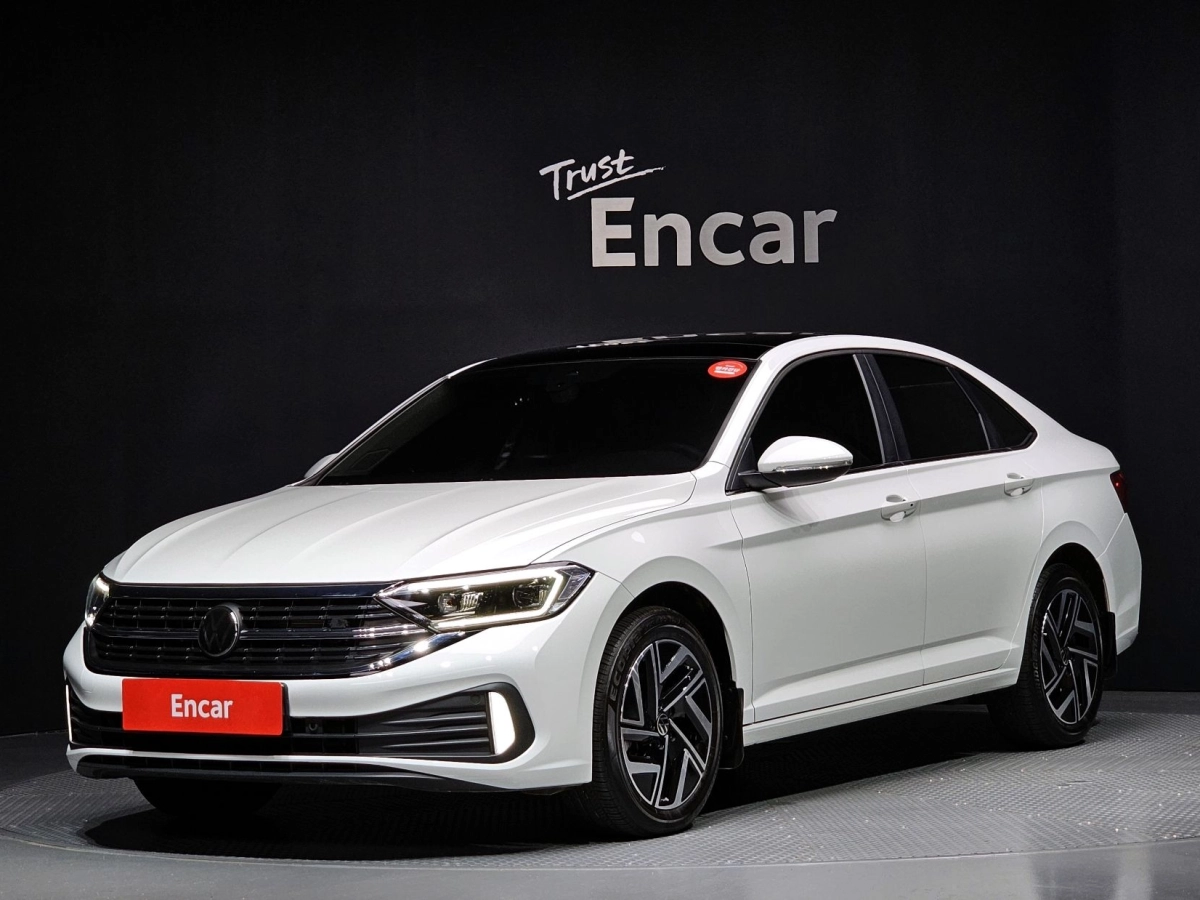 VOLKSWAGEN JETTA  2024