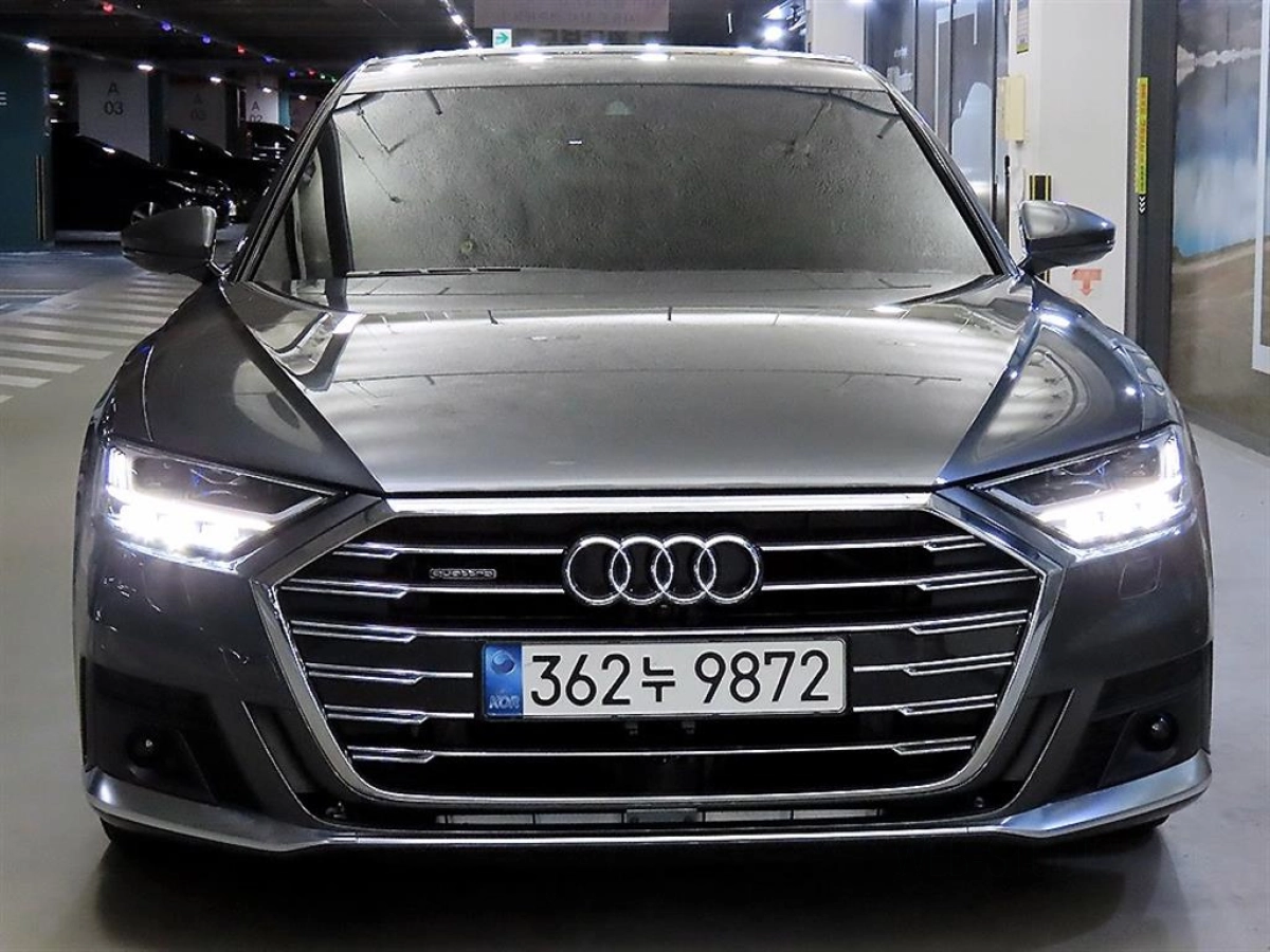 AUDI A8 D5