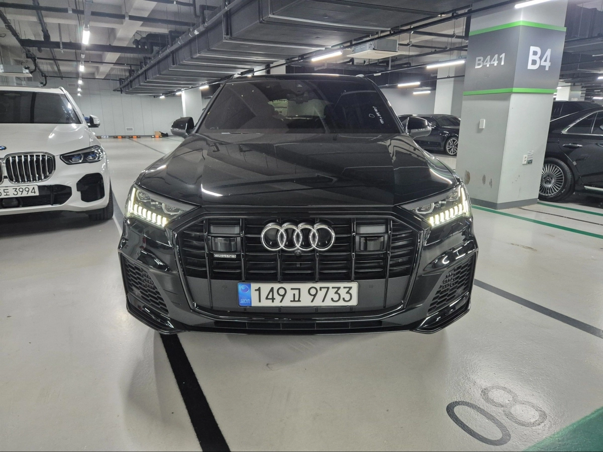 AUDI Q7 4M