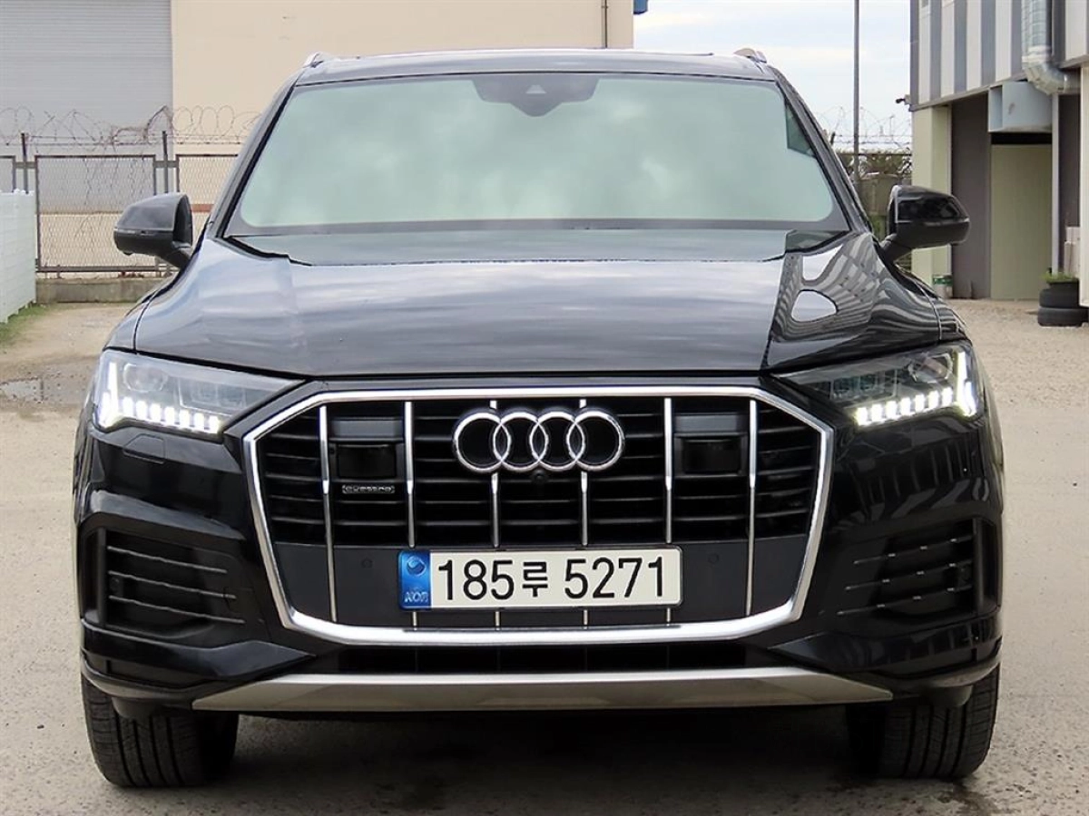 AUDI Q7 4M  2021