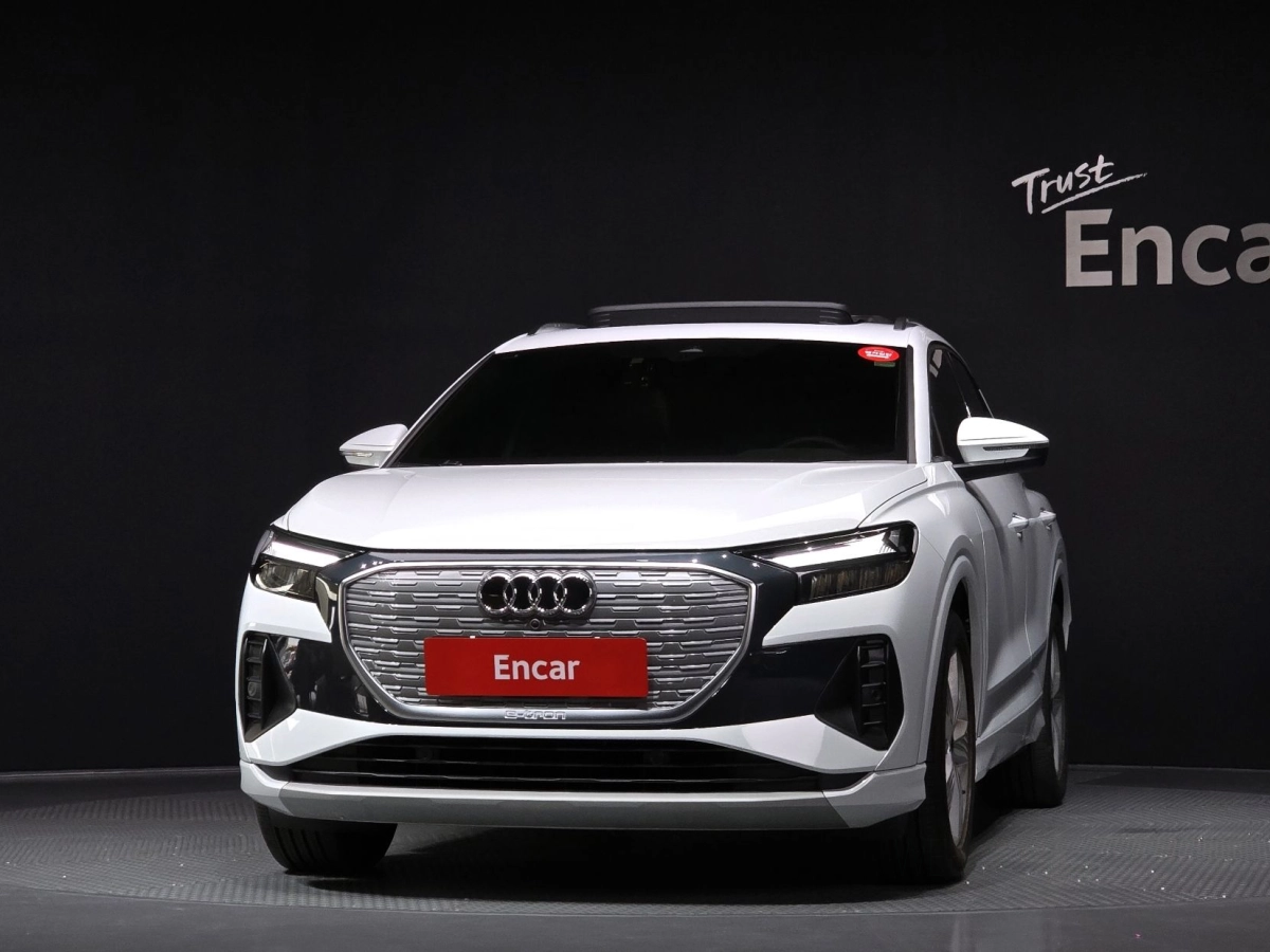 AUDI Q4 E-TRON F4