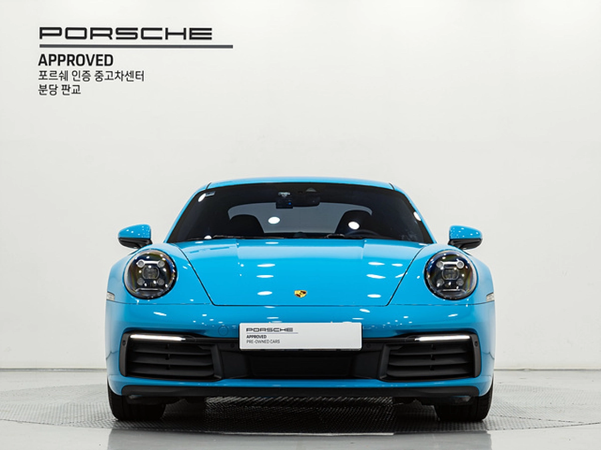 PORSCHE 911 992
