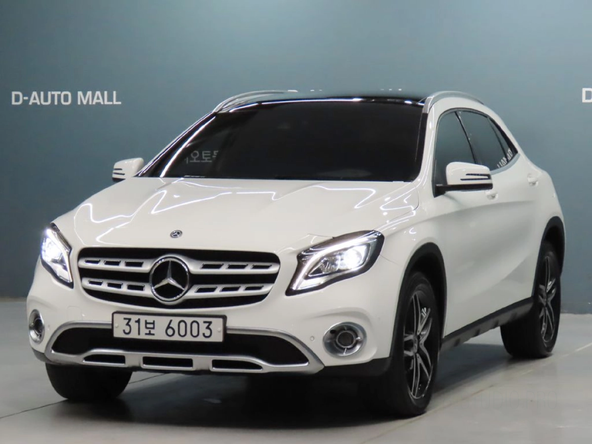 MERCEDES BENZ GLA-CLASS X156  2019