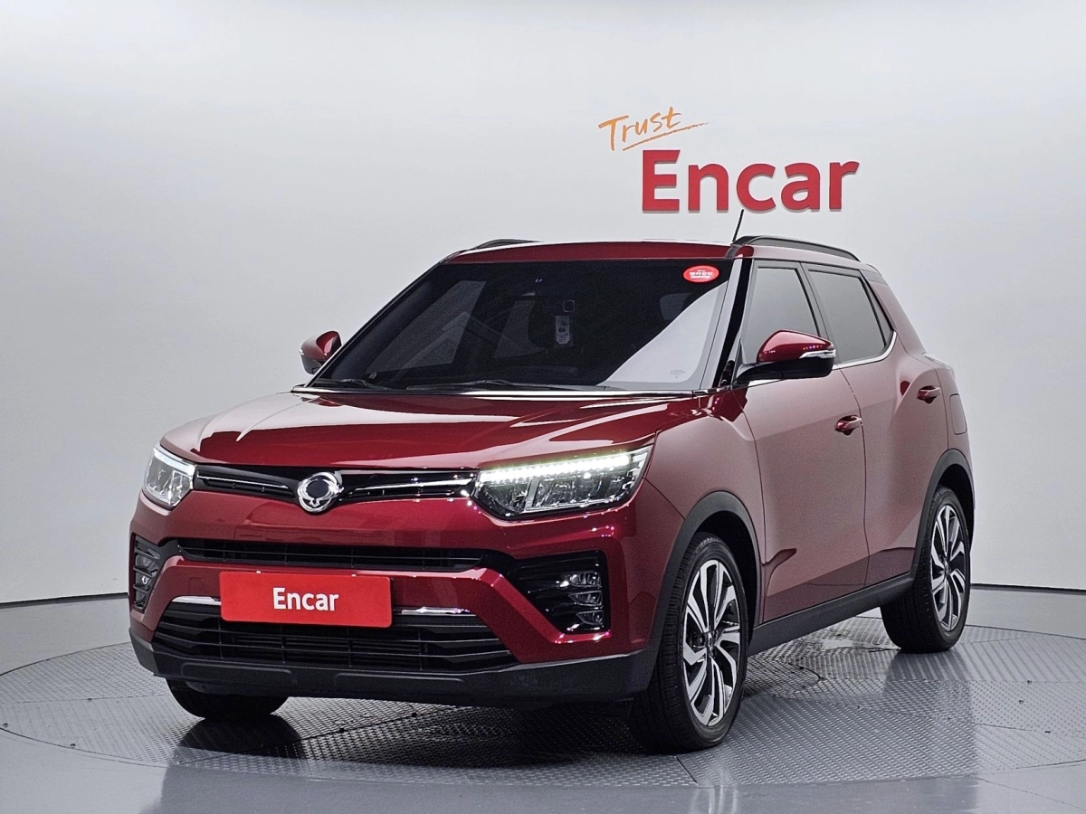 SSANGYONG TIVOLI VERY NEW