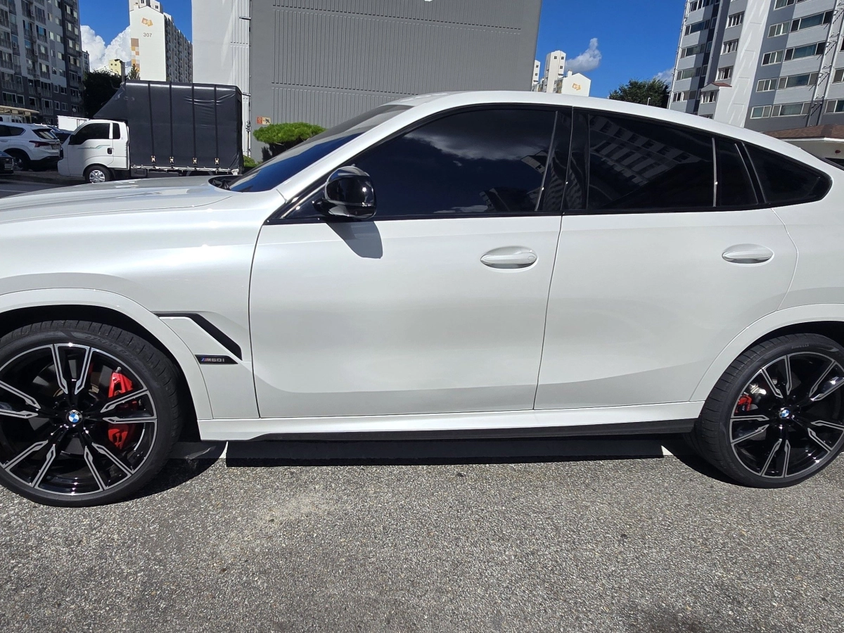 BMW X6 G06 2024