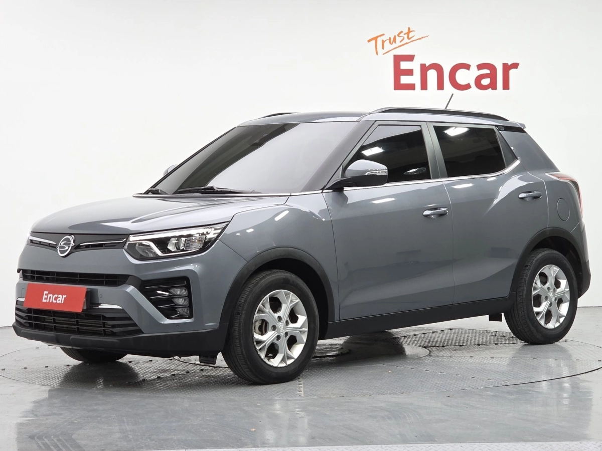 SSANGYONG TIVOLI VERY NEW  2021