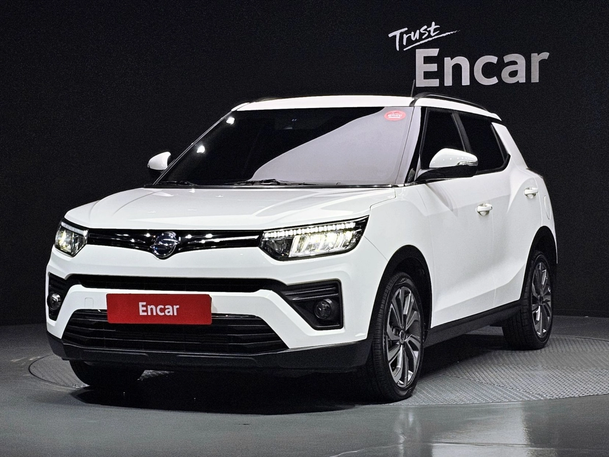 SSANGYONG TIVOLI VERY NEW