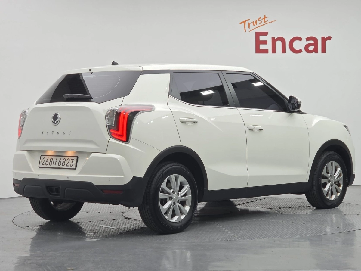 SSANGYONG TIVOLI VERY NEW