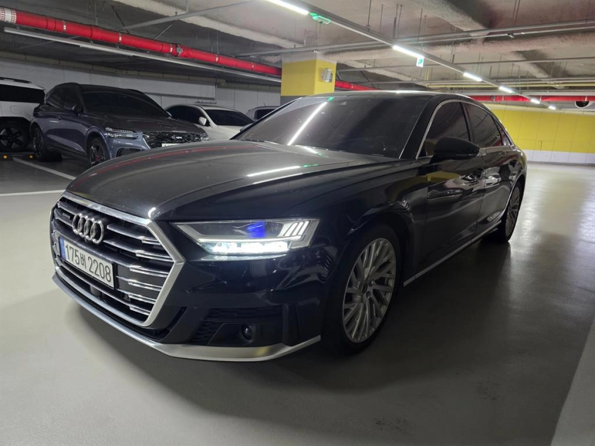AUDI A8 D5