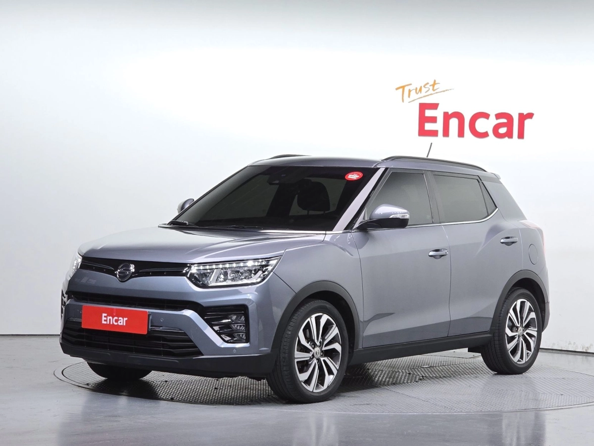 SSANGYONG TIVOLI VERY NEW