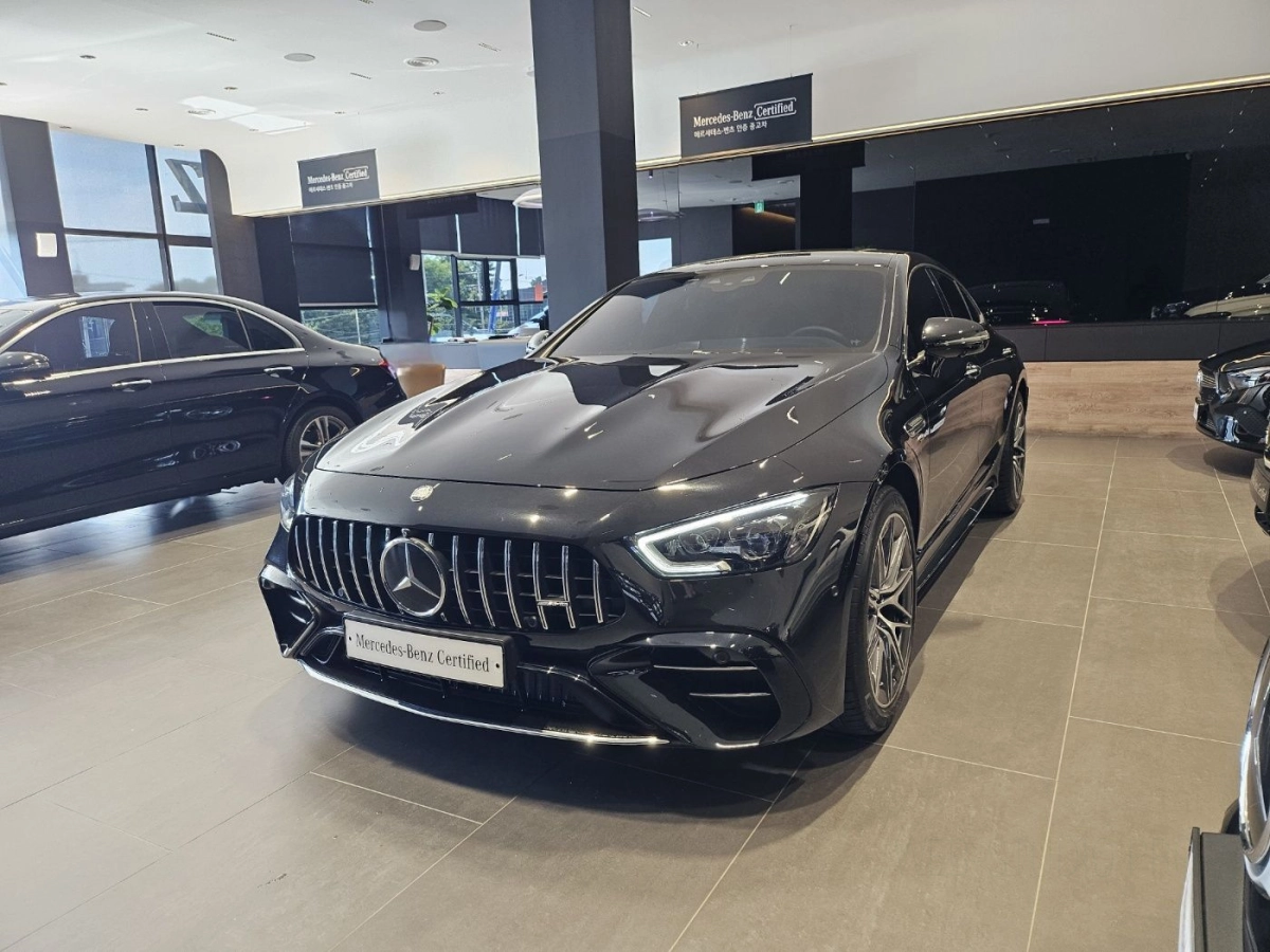 MERCEDES BENZ AMG GT