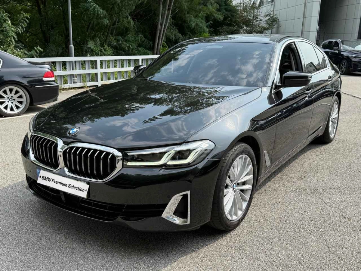 BMW 5-SERIES G30 2021
