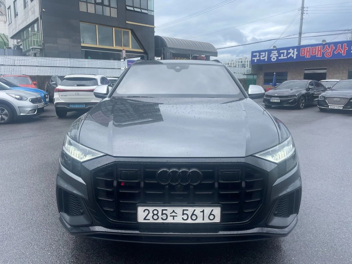 AUDI SQ8 4M