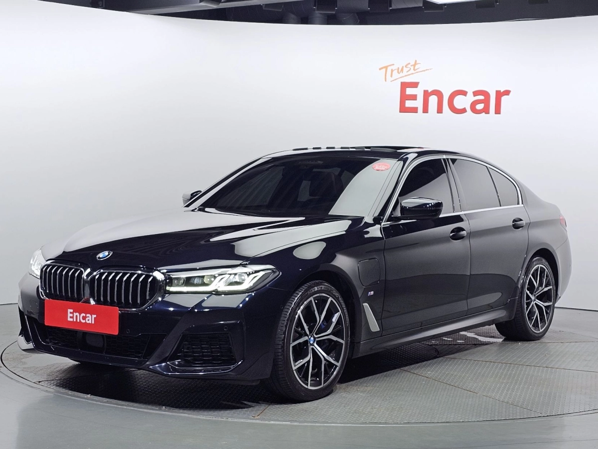 BMW 5-SERIES G30 2021