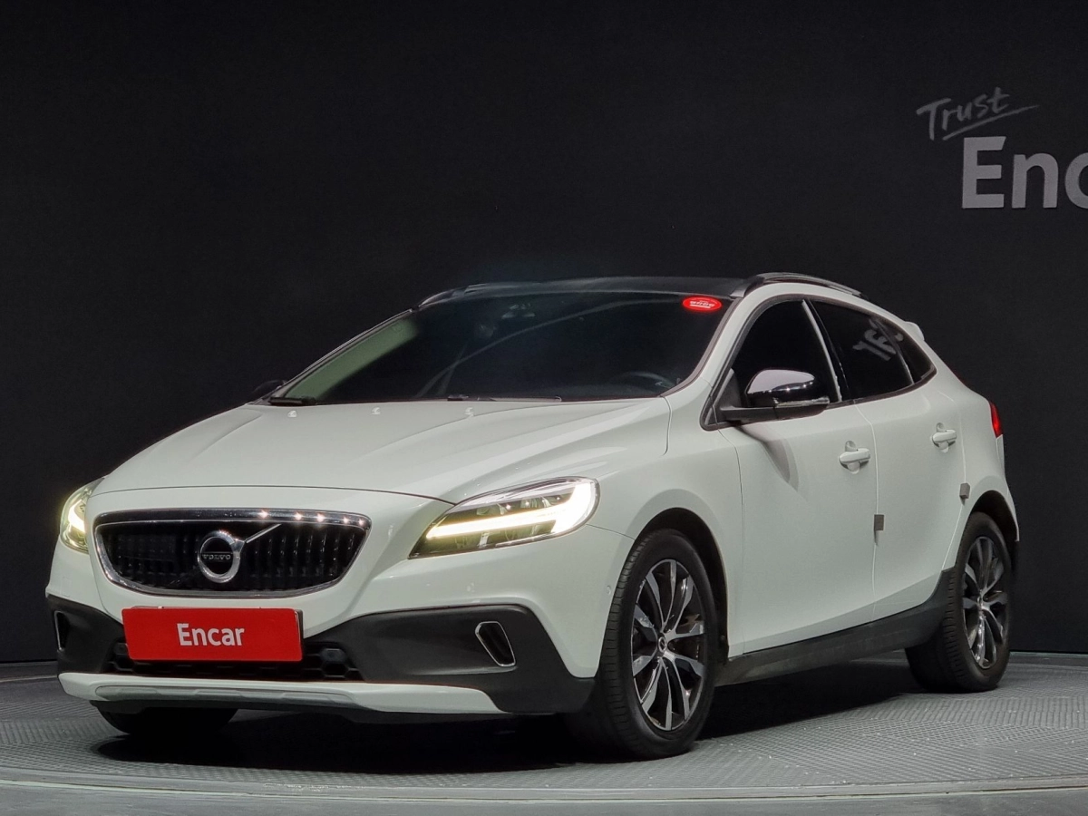 VOLVO V40 CROSS COUNTRY