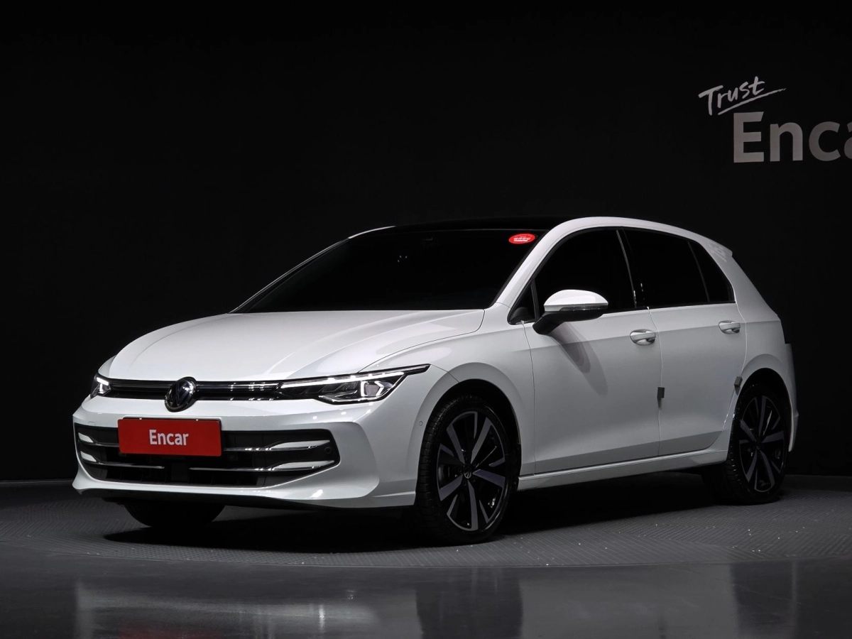 VOLKSWAGEN GOLF 2025