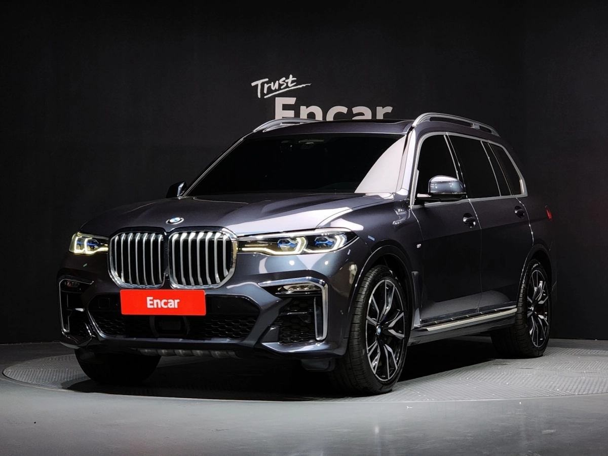 BMW X7 G07  2020