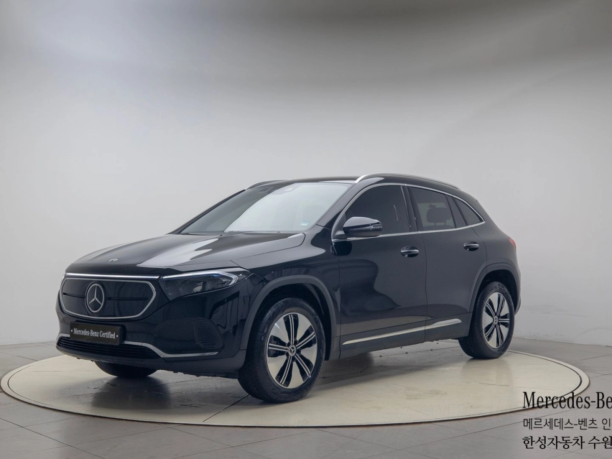 MERCEDES BENZ EQA H243  2024