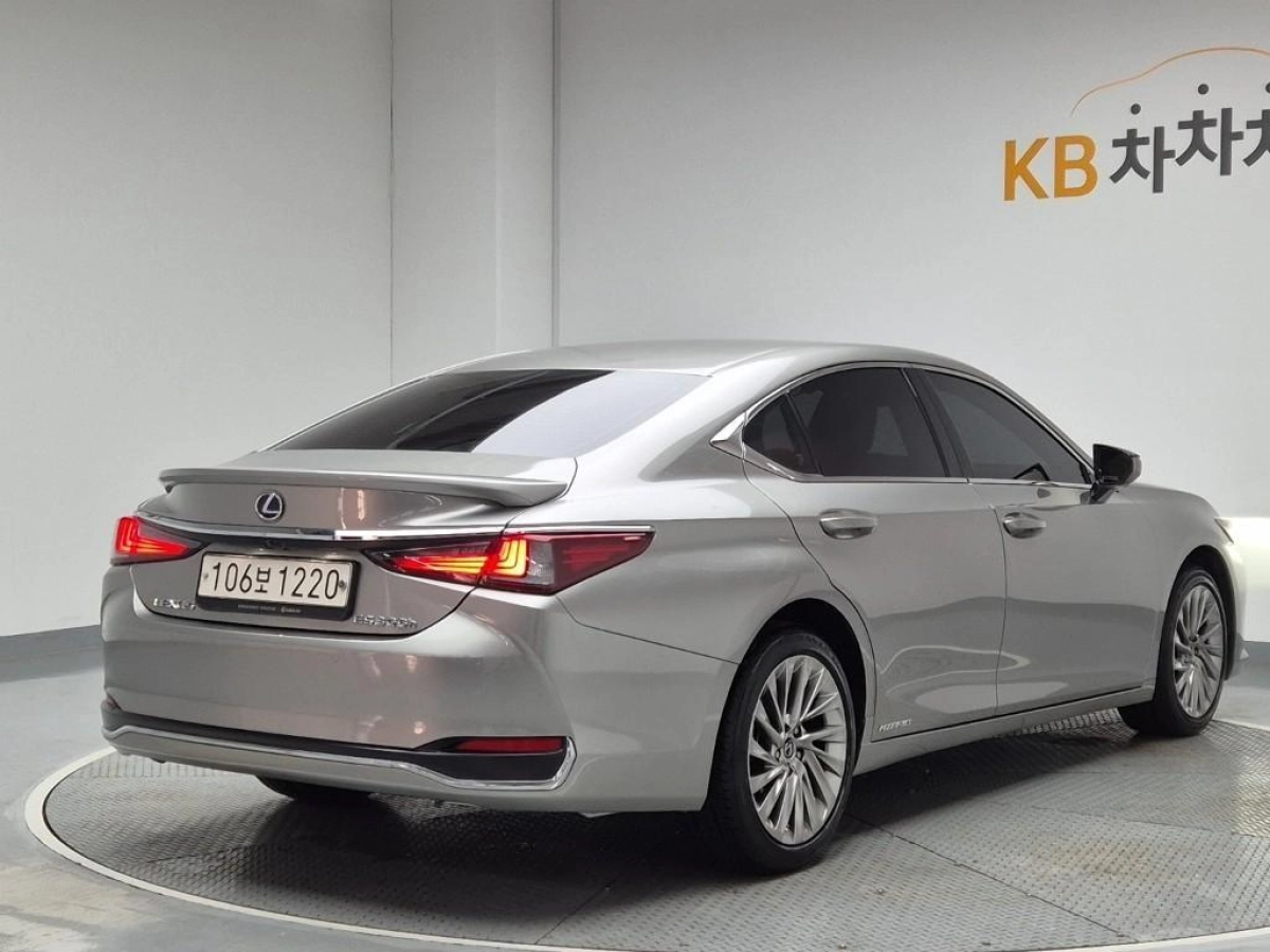 LEXUS ES300H