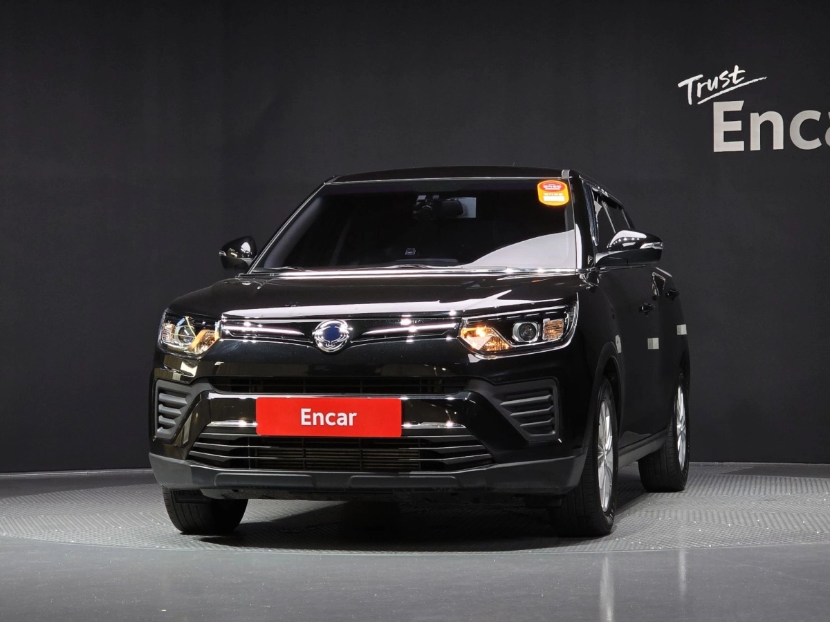 SSANGYONG TIVOLI VERY NEW