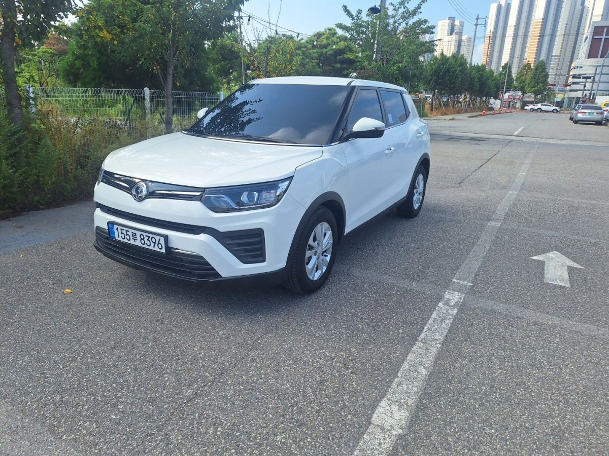 SSANGYONG TIVOLI VERY NEW