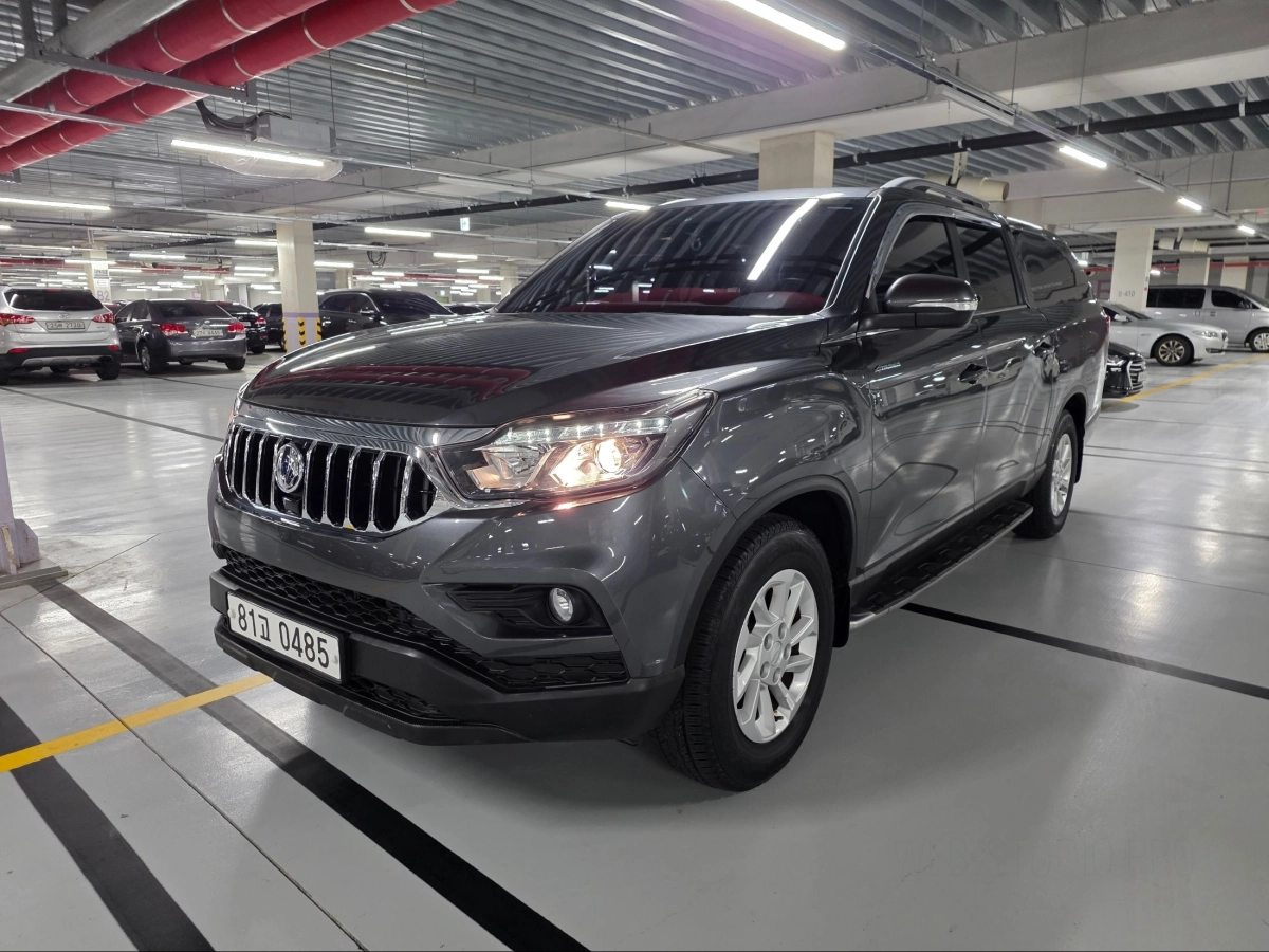 SSANGYONG REXTON SPORTS CAR