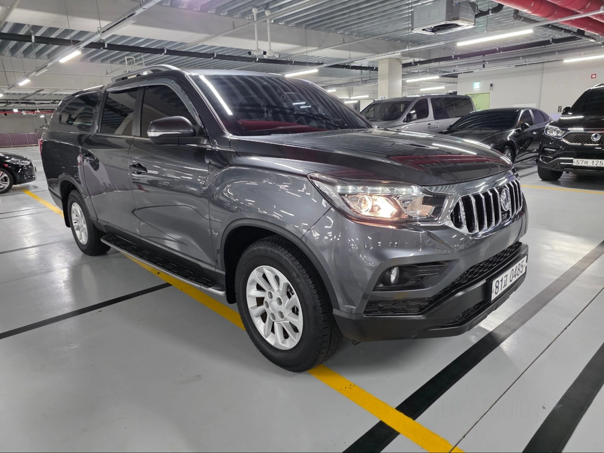 SSANGYONG REXTON SPORTS CAR