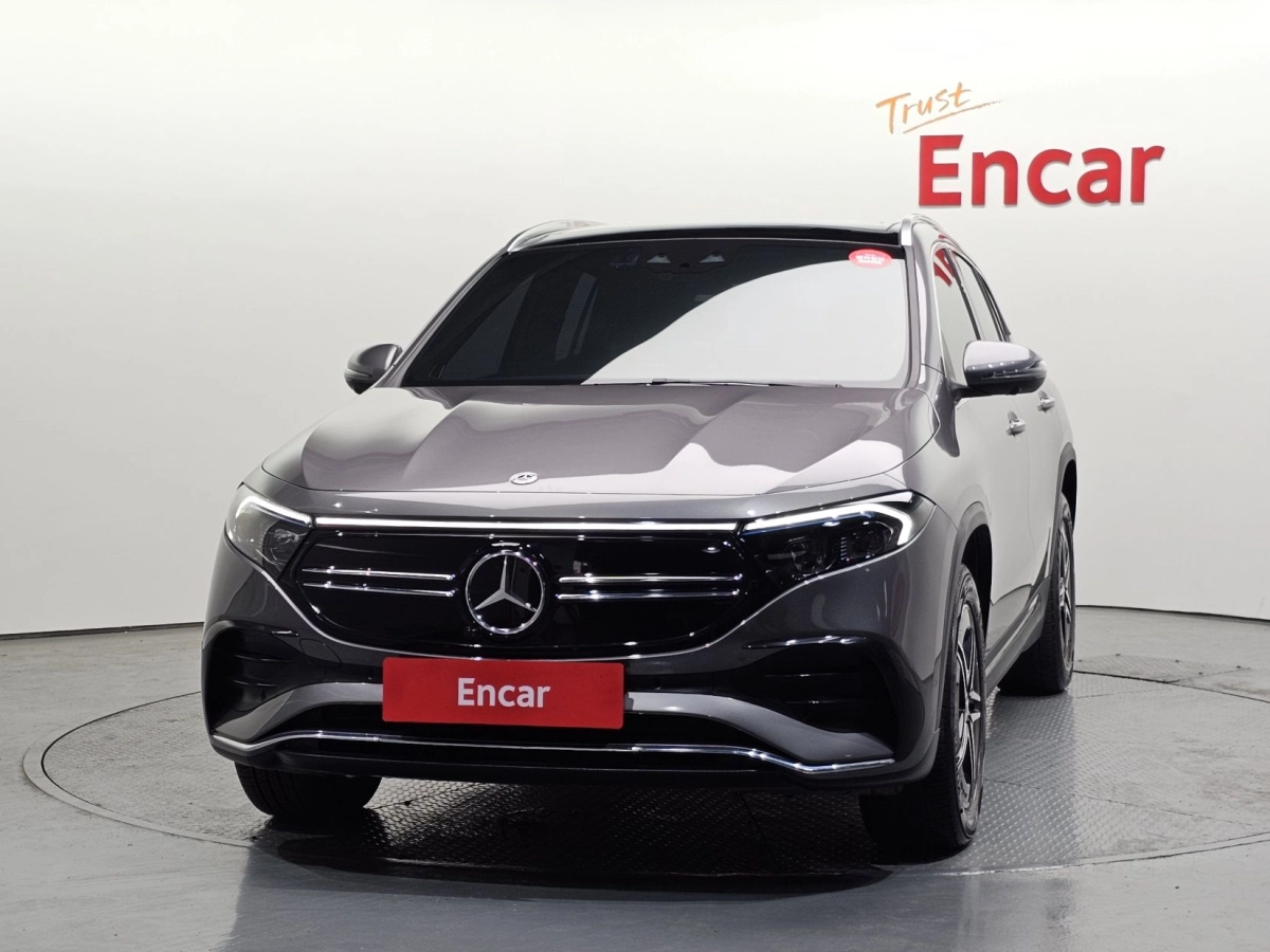 MERCEDES BENZ EQA H243