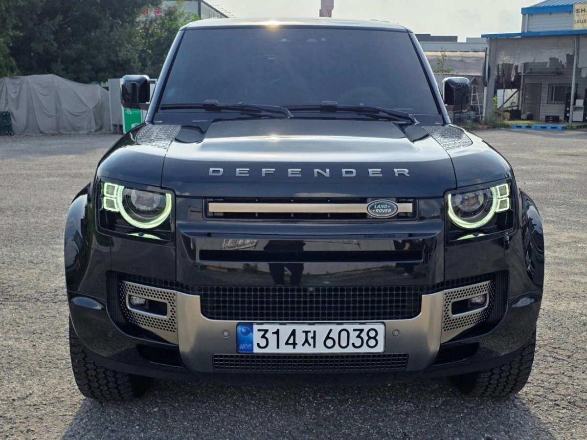 LAND ROVER DEFENDER L663