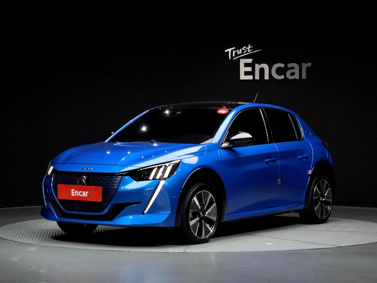 PEUGEOT E-208  2020