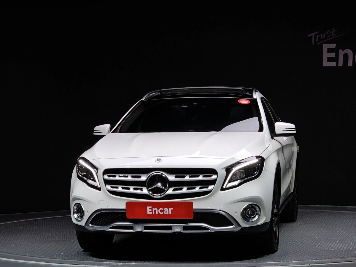 MERCEDES BENZ GLA-CLASS X156