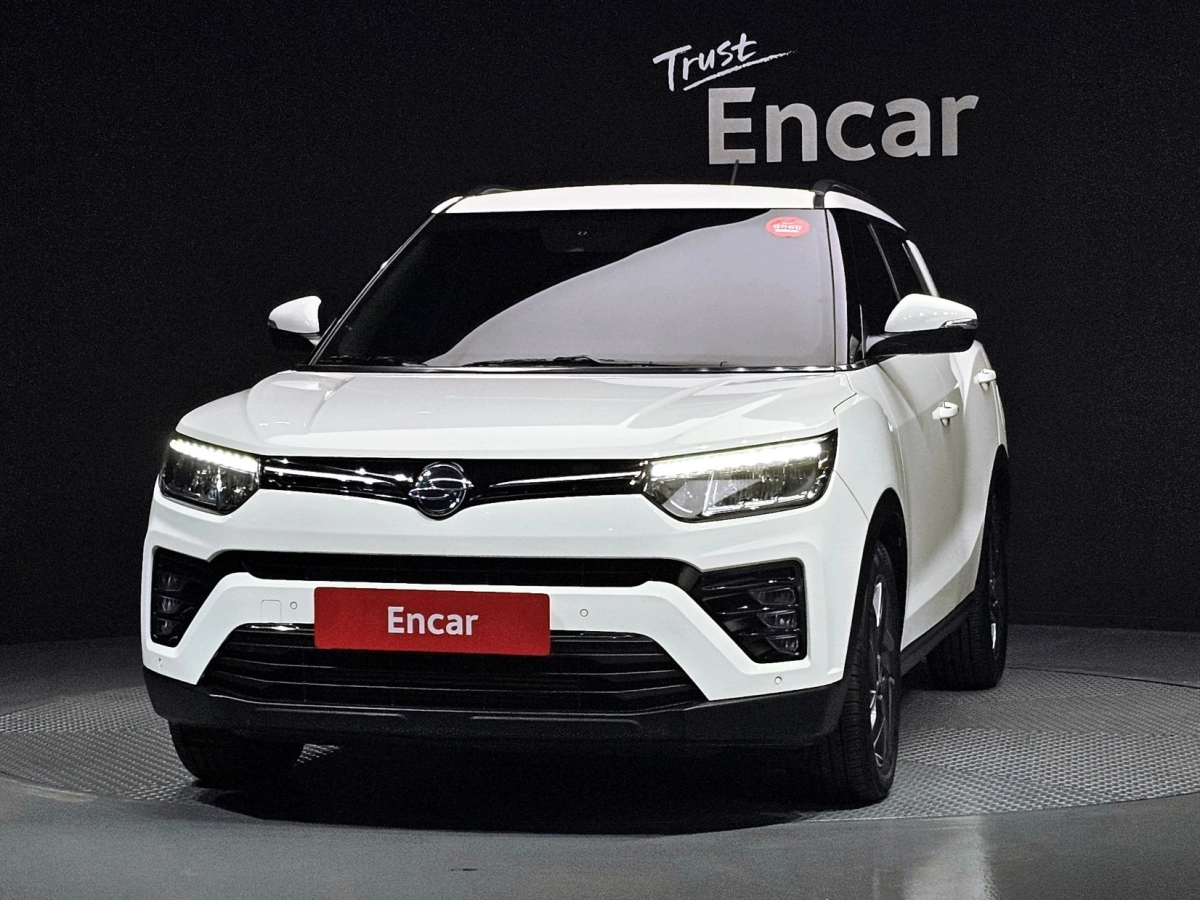SSANGYONG TIVOLI VERY NEW