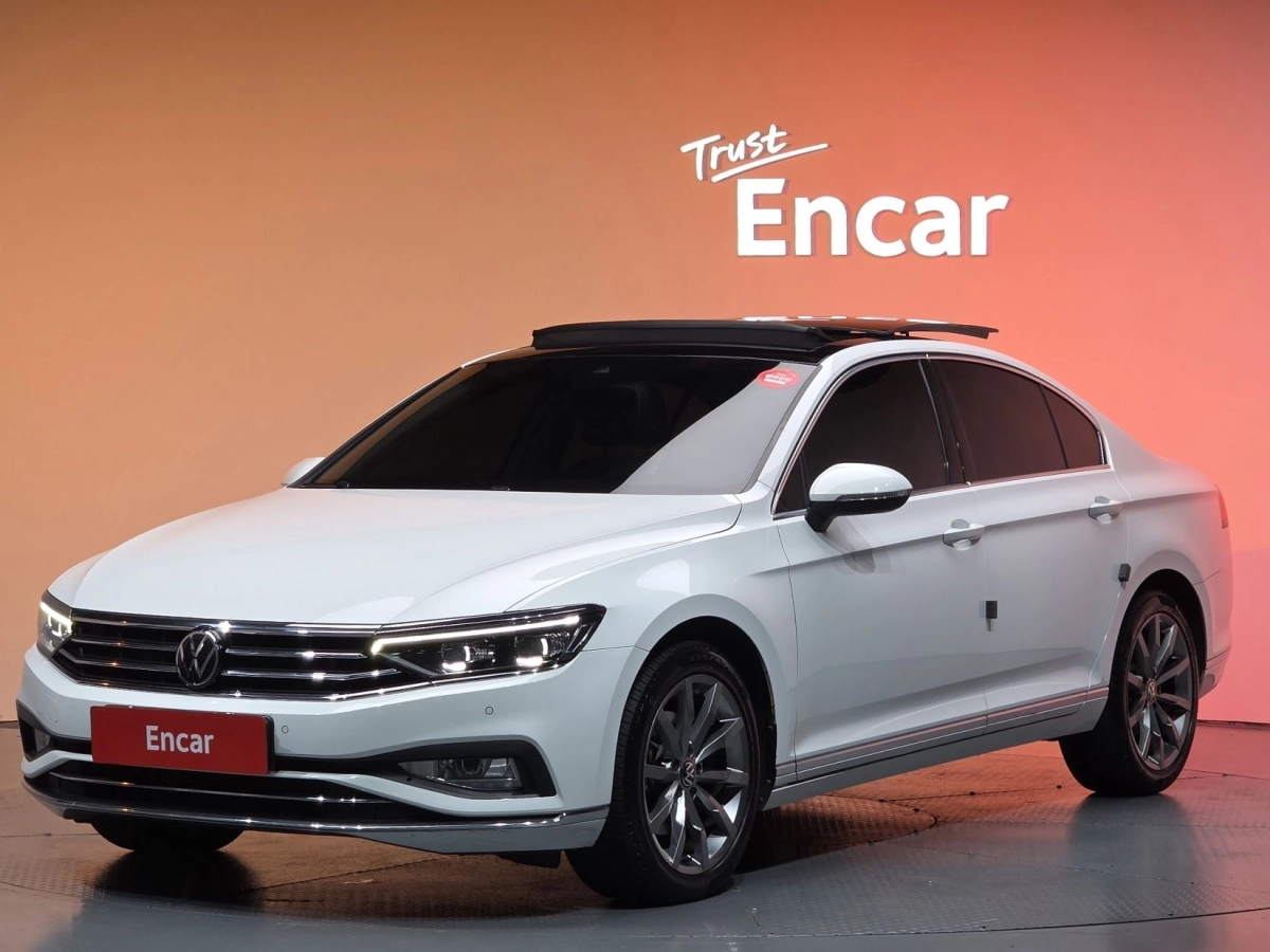 VOLKSWAGEN PASSAT GT B8